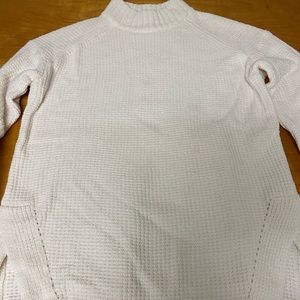 A New Day size L sweater NWOT